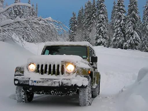 Offroad Kar Jeepi Yolcu Dağ Yokuşu Sürüşü